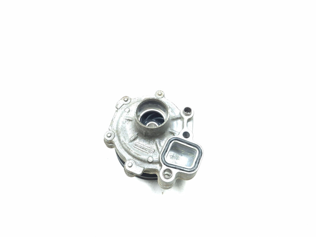 2014 Mazda 3 2.0l Engine Water Pump Pe01-15-010d OEM