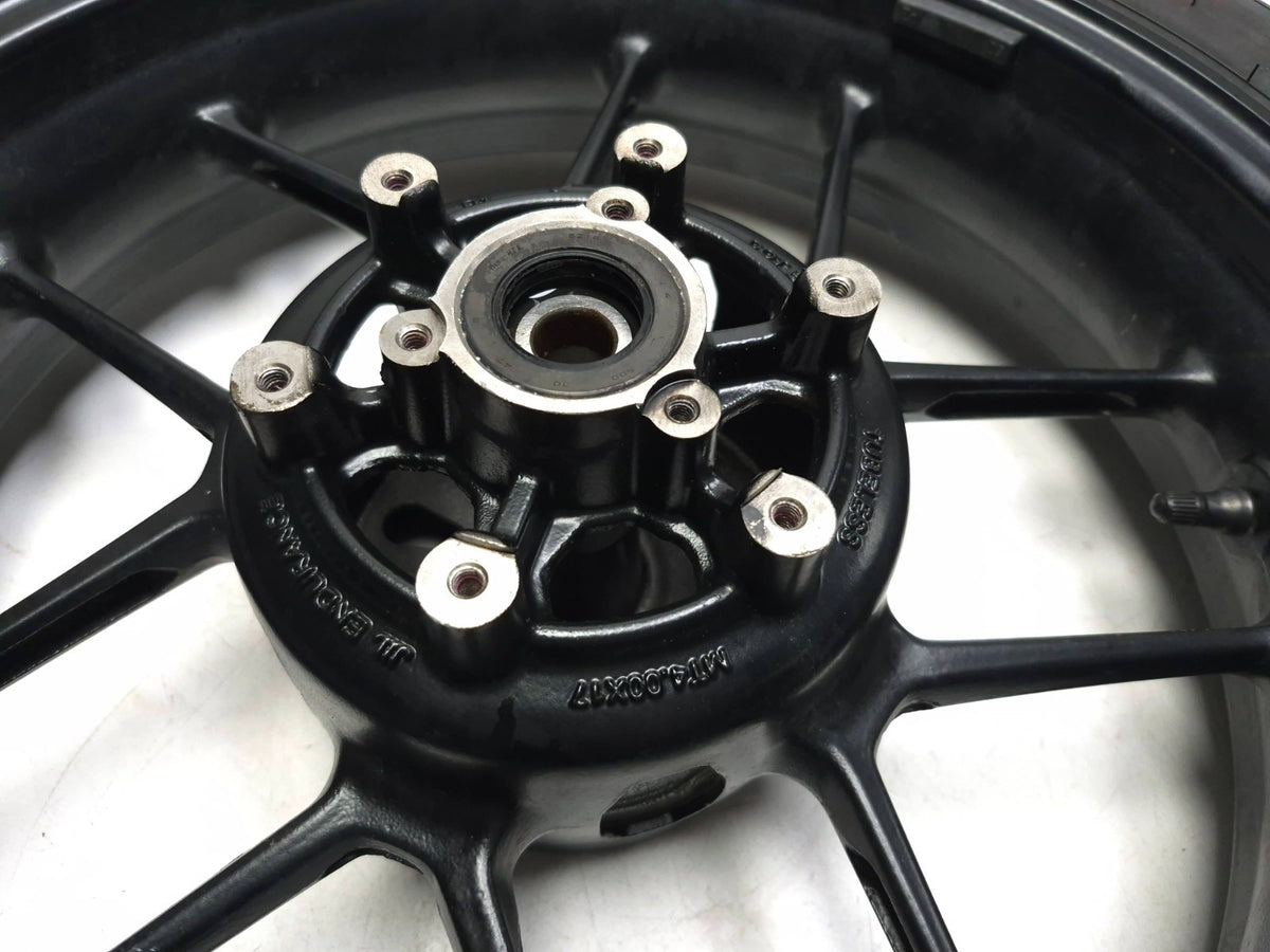 2024 Triumph Speed 400 Rear Wheel Rim W/ Tire 150/60/zr17 Metzeler OEM