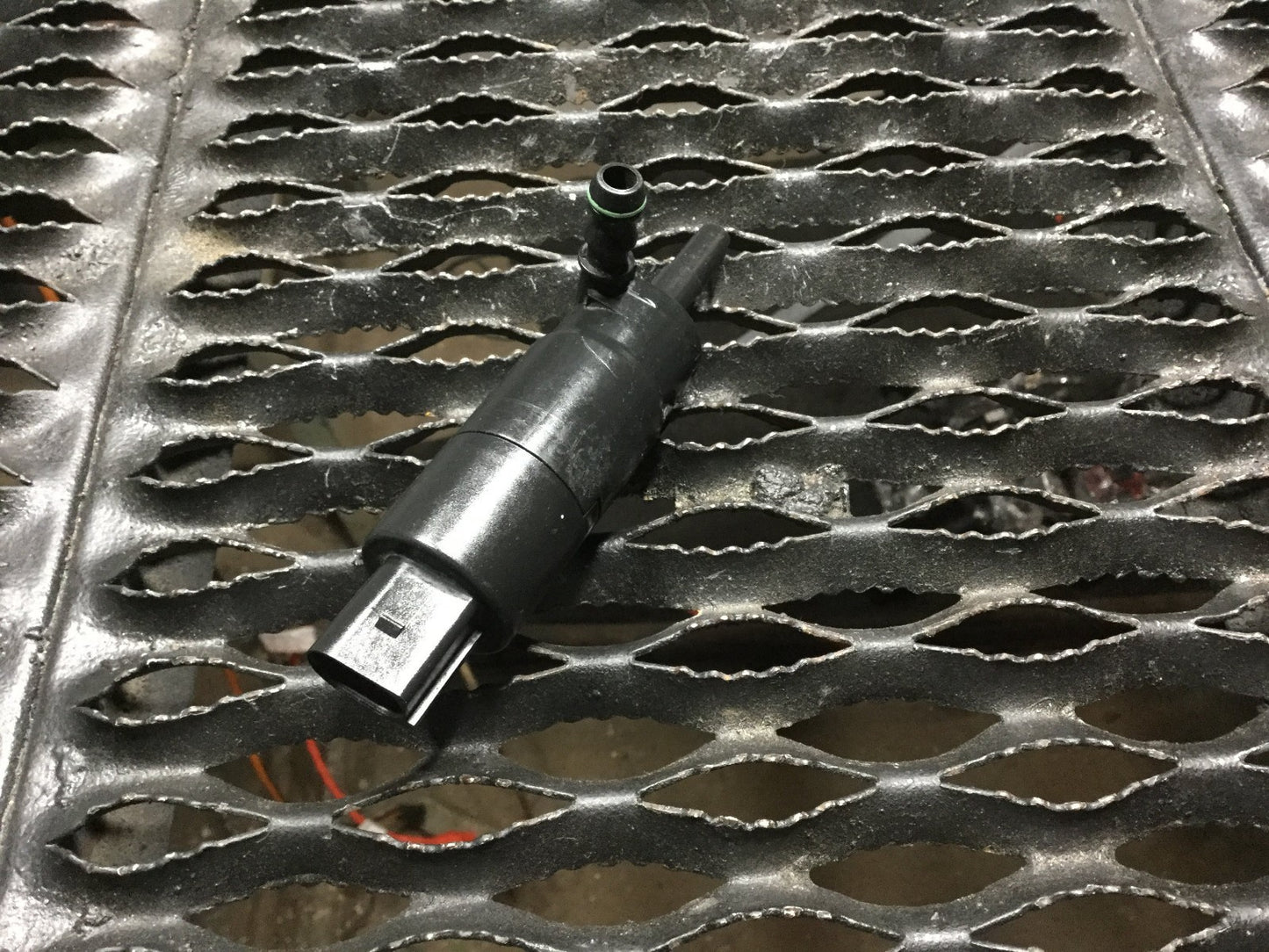 05 06 07 08 09 00 Audi A4 Headlight Washer Pump 3b7955681 OEM