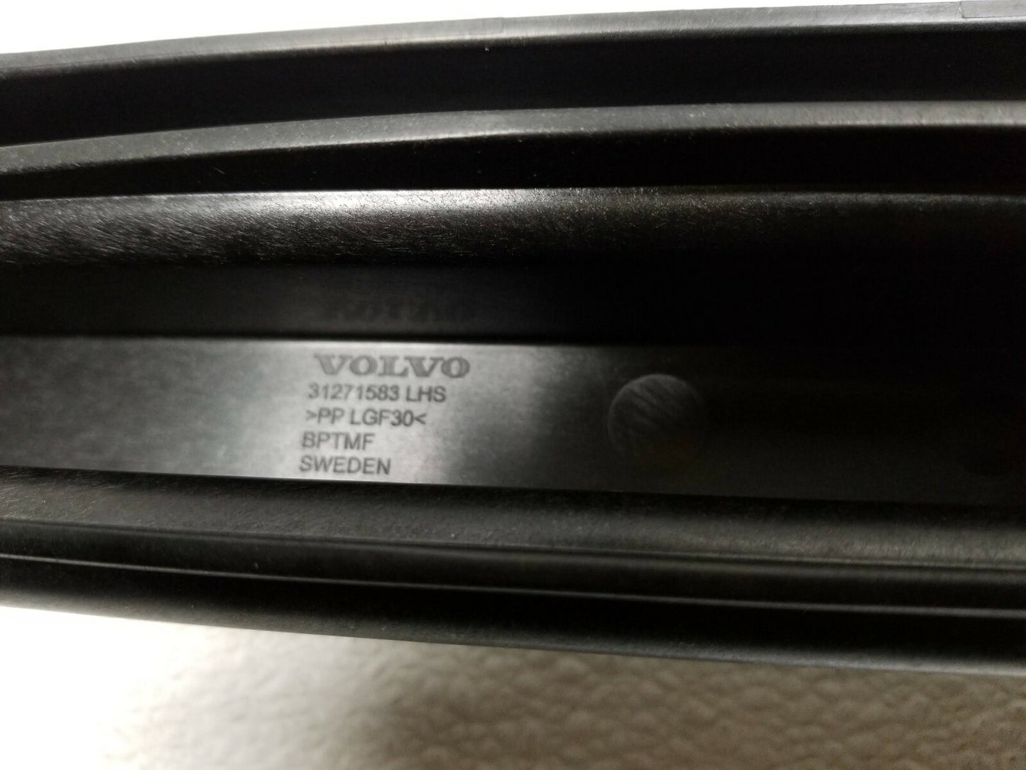 2010 Volvo XC60 Rear Trunk Support Bracket 2pcs OEM