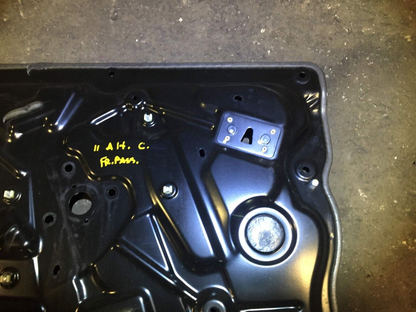 08 09 10 11 12 Nissan Altima Coupe Front Right Pass Door Window Regulator OEM