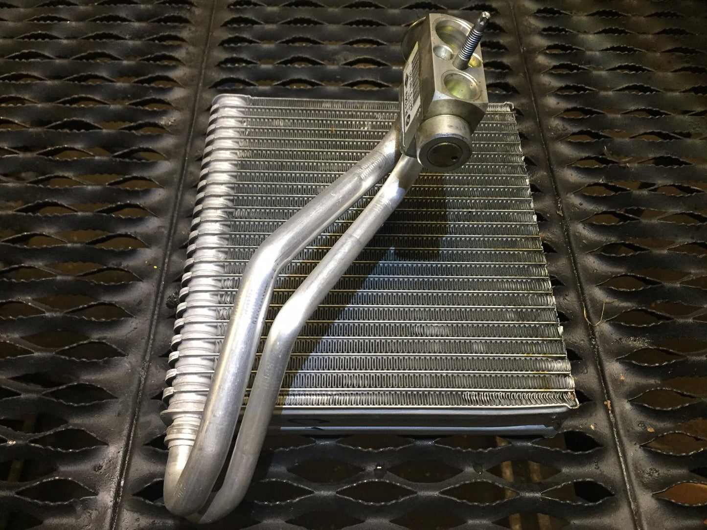 07 08 09 10 11 12 13 Mini Cooper R57 A/c AC Evaporator Core W/ Expansion OEM