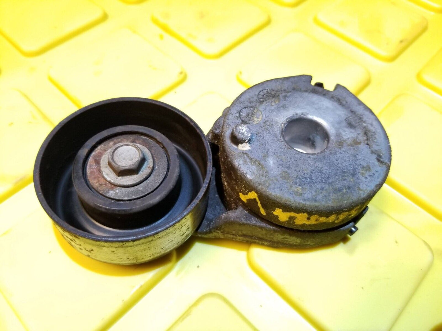 07 - 12 Nissan Sentra Belt Tensioner 2.0l OEM