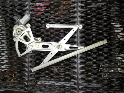 04 05 06 07 08 09 Prius Rear Left Driver Side Window Regulator W/ Motor Oem.