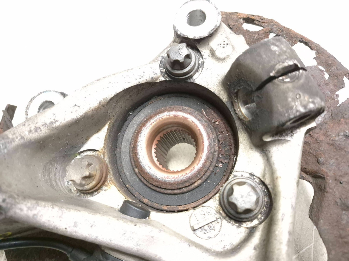2007 Saab 9-5 Aero Front Spindle Knuckle Wheel Hub 2pcs OEM