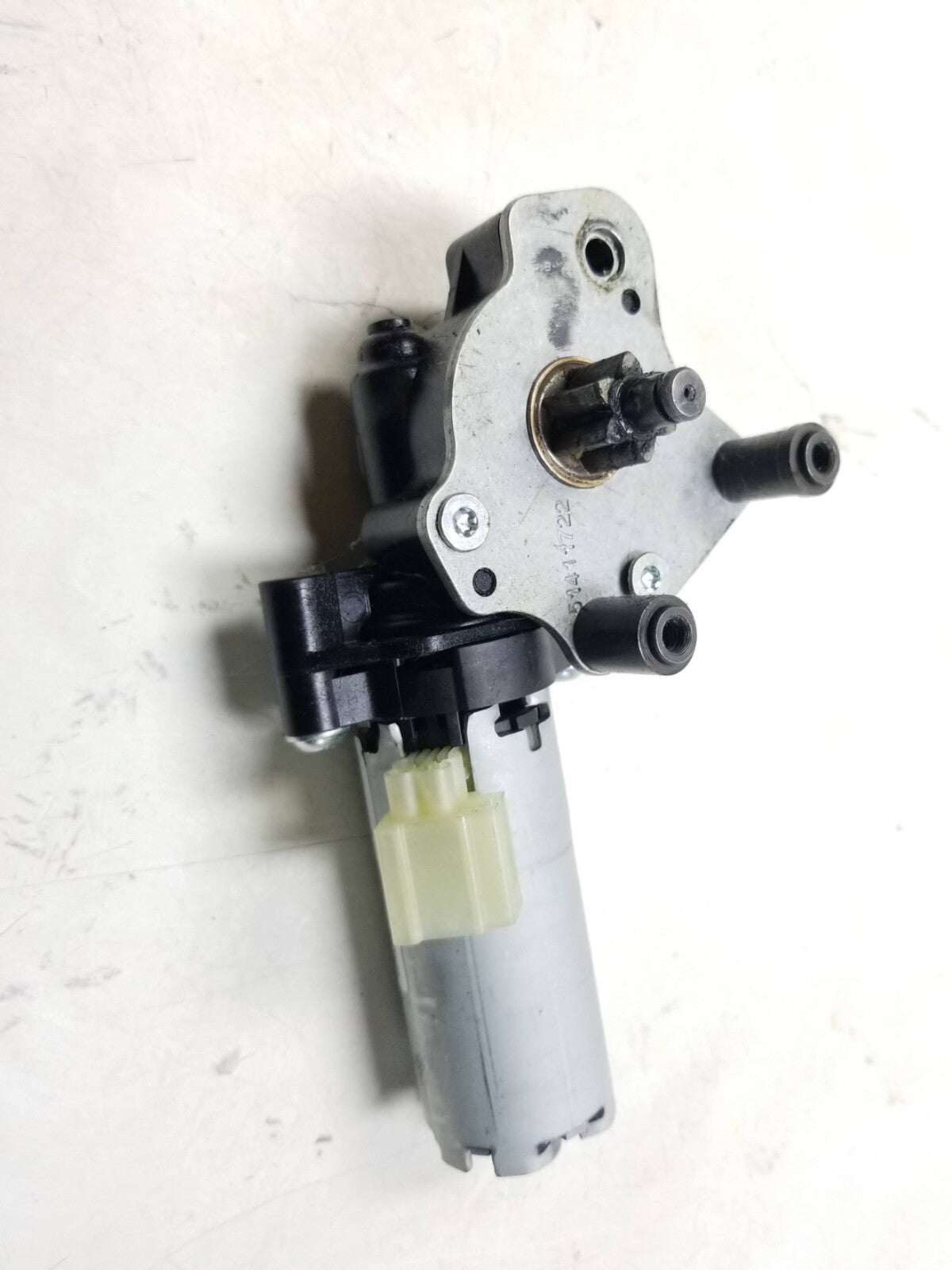 2013 - 2018 BMW 330xi F30 Seat Adjustment Motor Front Passenger Side Right OEM
