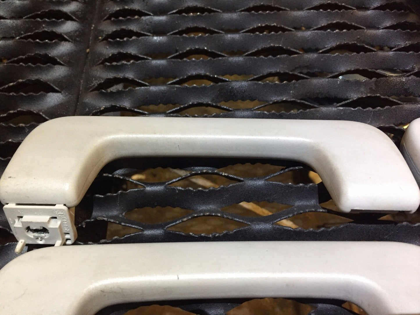 05 06 07 08 Audi A6 C6 Roof Grab Handle Set 4pcs 8p0857607 OEM