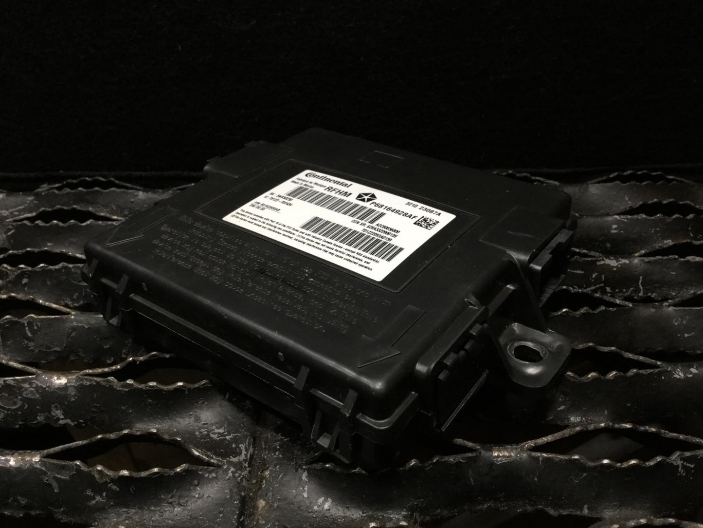 2013 Dodge Dart Theft Locking Hub Receiver OEM