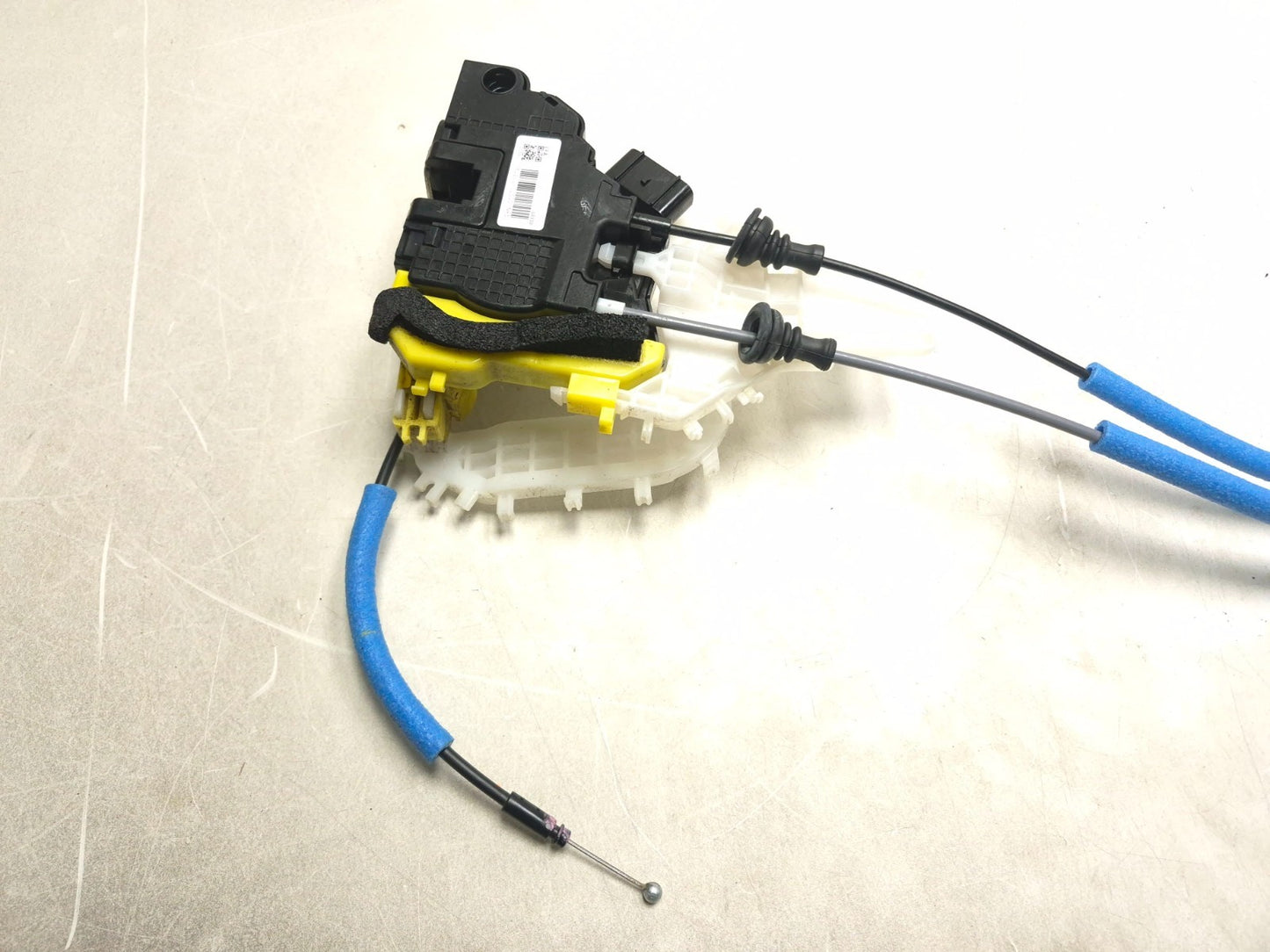 2018 Hyundai Sonata Front Door Lock Latch Actuator Passenger Side Right OEM
