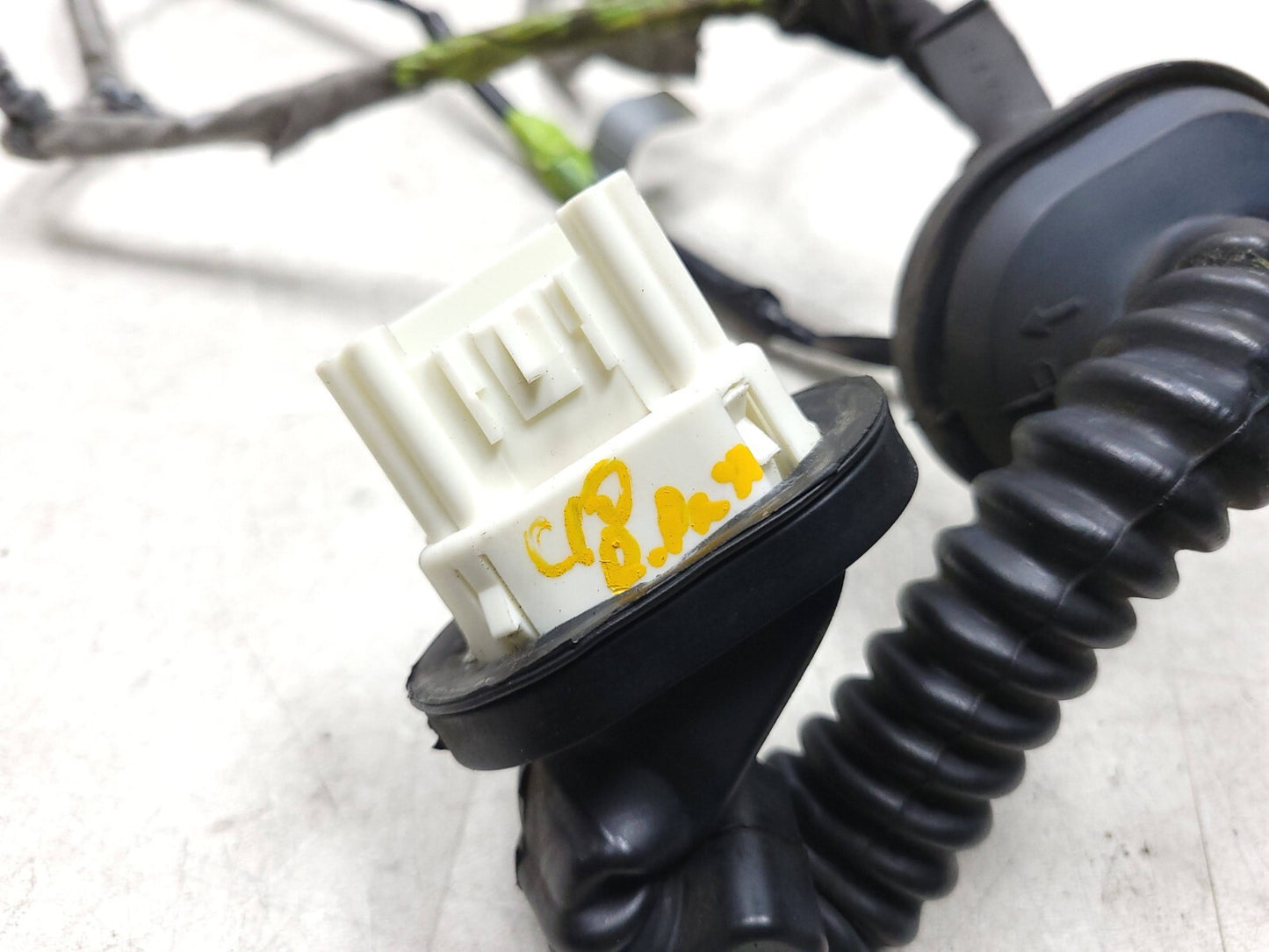 10 14 Chevrolet Suburban Door Wire Wiring Harness Rear Passenger Side Right OEM