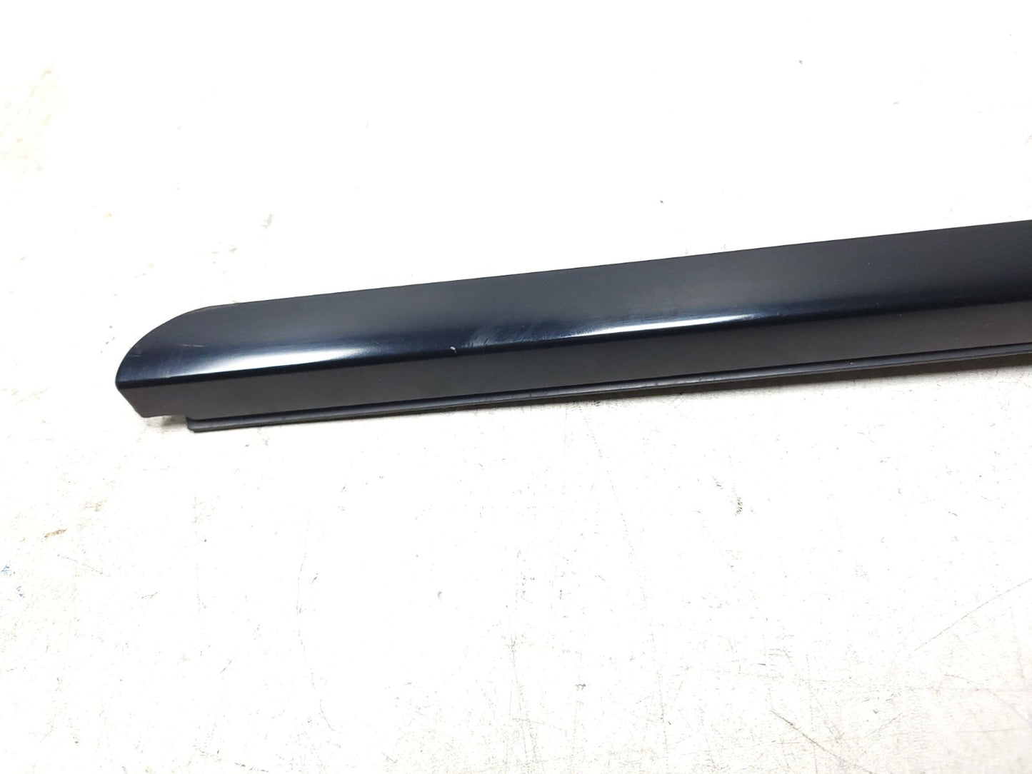 2010 - 2014 Chevrolet Suburban Side Door Window Outer Sealing Strip OEM