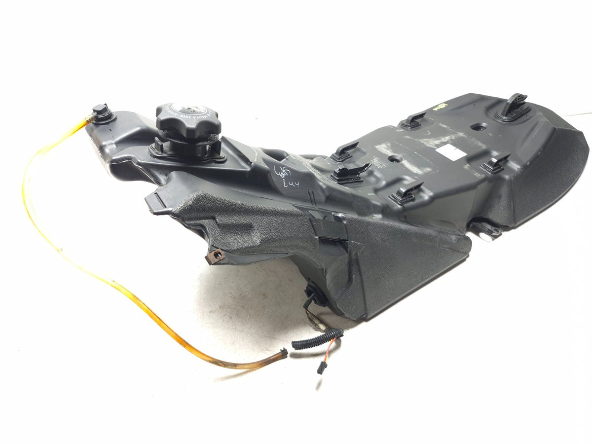 2010 Ski-doo Mxz 800r Fuel Tank W/ Cap OEM