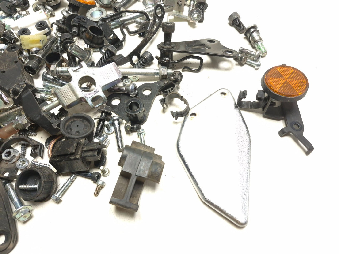 2024 Yamaha R3 Yzfr3 Misc Bolt & Hardware Bracket OEM