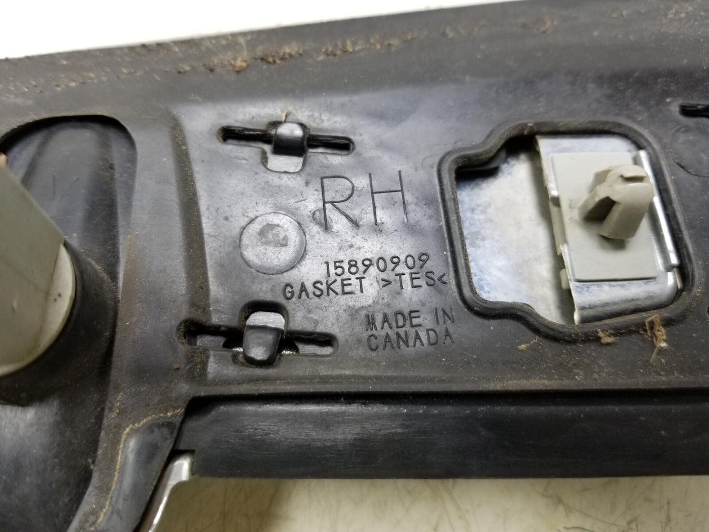 2010- 2012 Cadillac SRX Front Side Fender Marker Light Repeater Panel Right  OEM