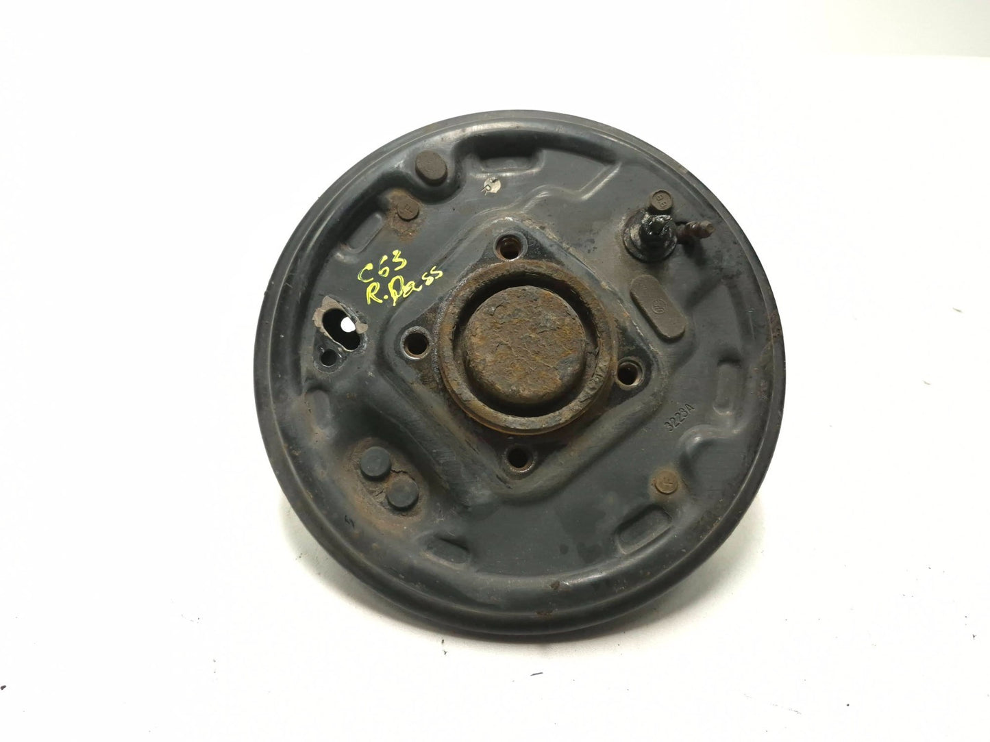 2004 Toyota Corolla Rear Brake Drum Wheel Hub Passenger Side Right OEM