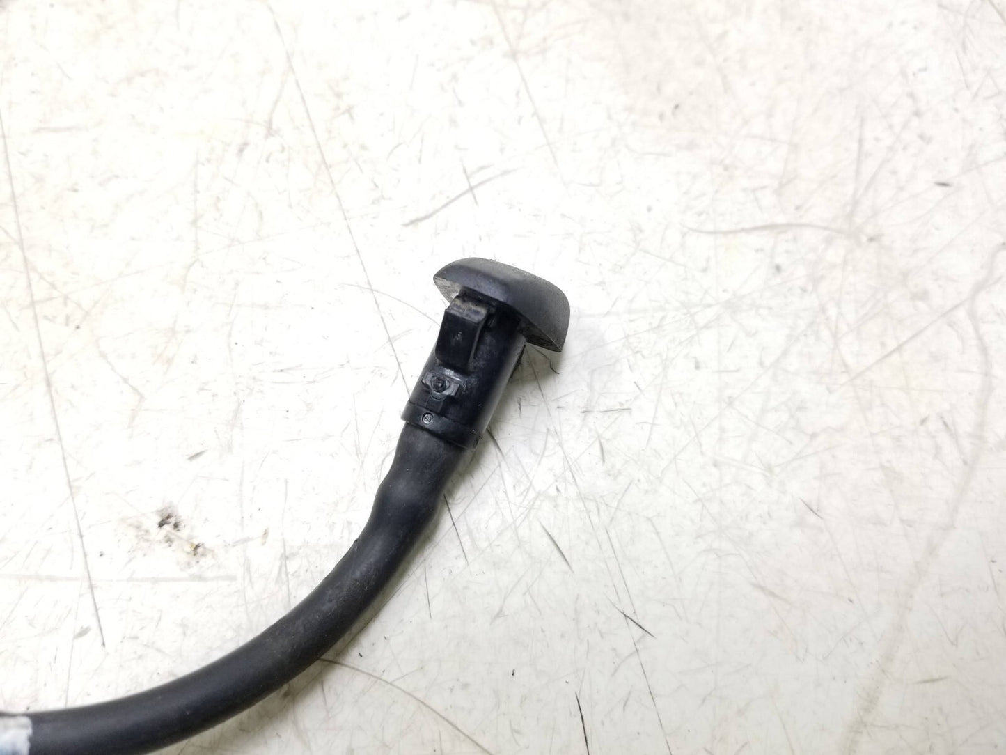 2011 - 2016 Kia Sportage Windshield Washer Sprayer Nozzle 2pcs OEM