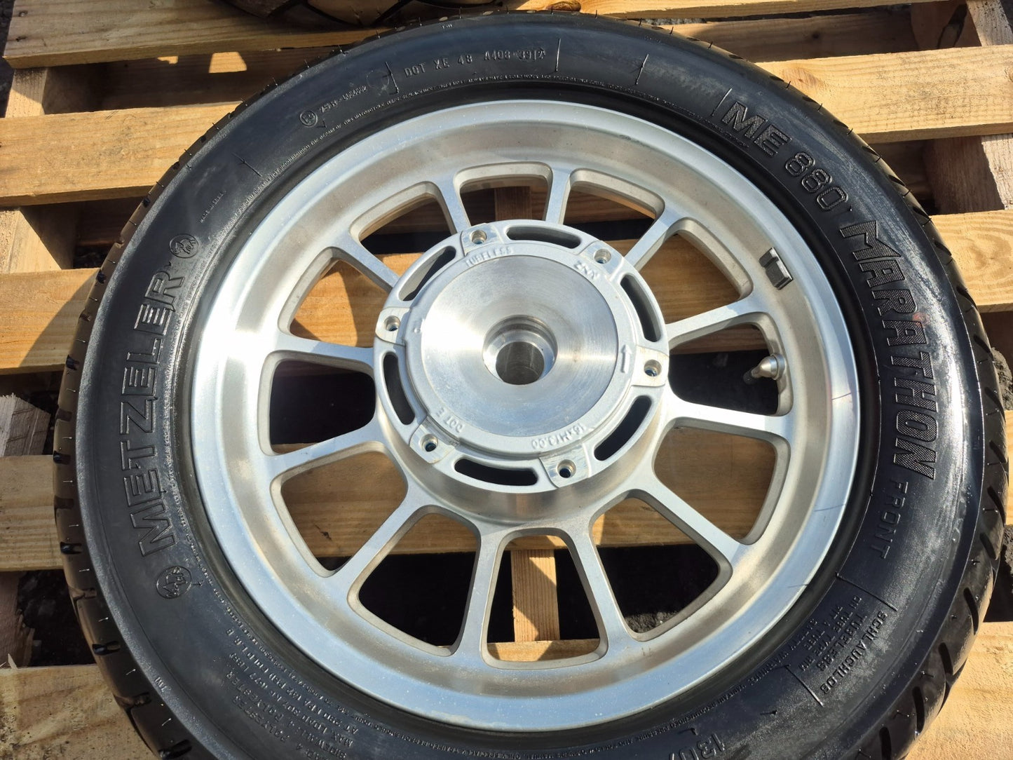 2014 Triumph America Wheel Rim W/tire Metzeler Front & Rear Pair OEM