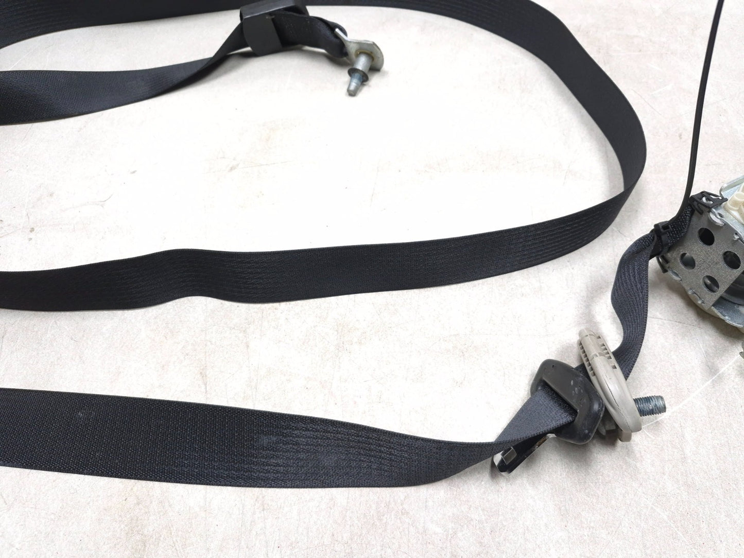 2013 Dodge Grand Caravan 2row Seat Belt Retractor Pasenger Side Right Oem✅