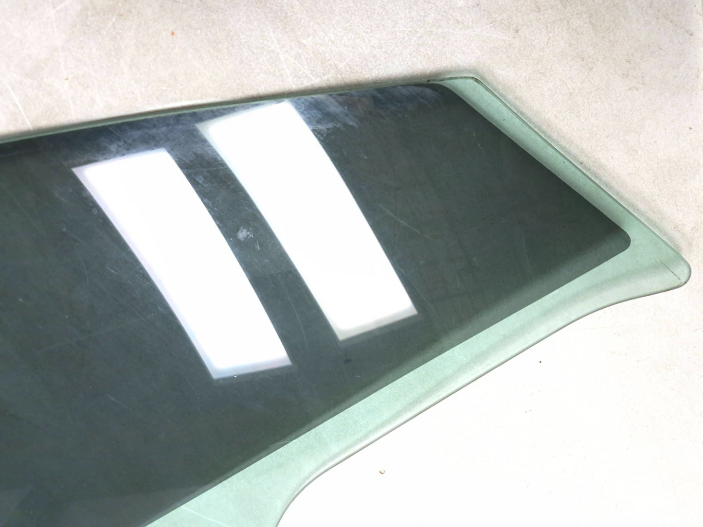 2018 Nissan Altima Front Door Window Glass Driver Side Left OEM