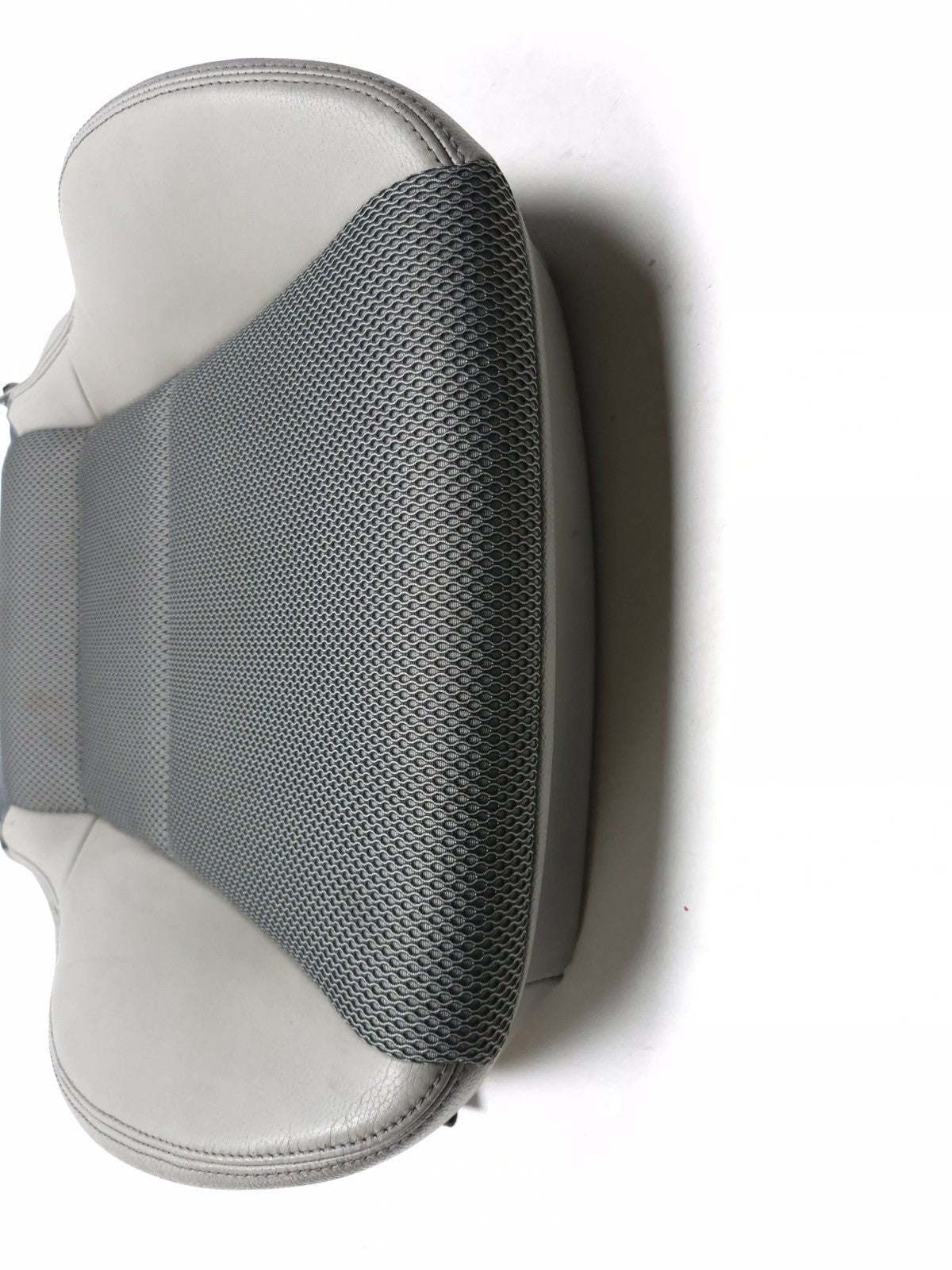 2013 Hyundai Genesis Front Seat Lower Cushion Passenger Side Right OEM