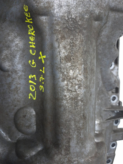 2011-2015 Jeep Grand Cherokee Dodge Durango 3.6l V6 Upper Engine Oil Pan OEM