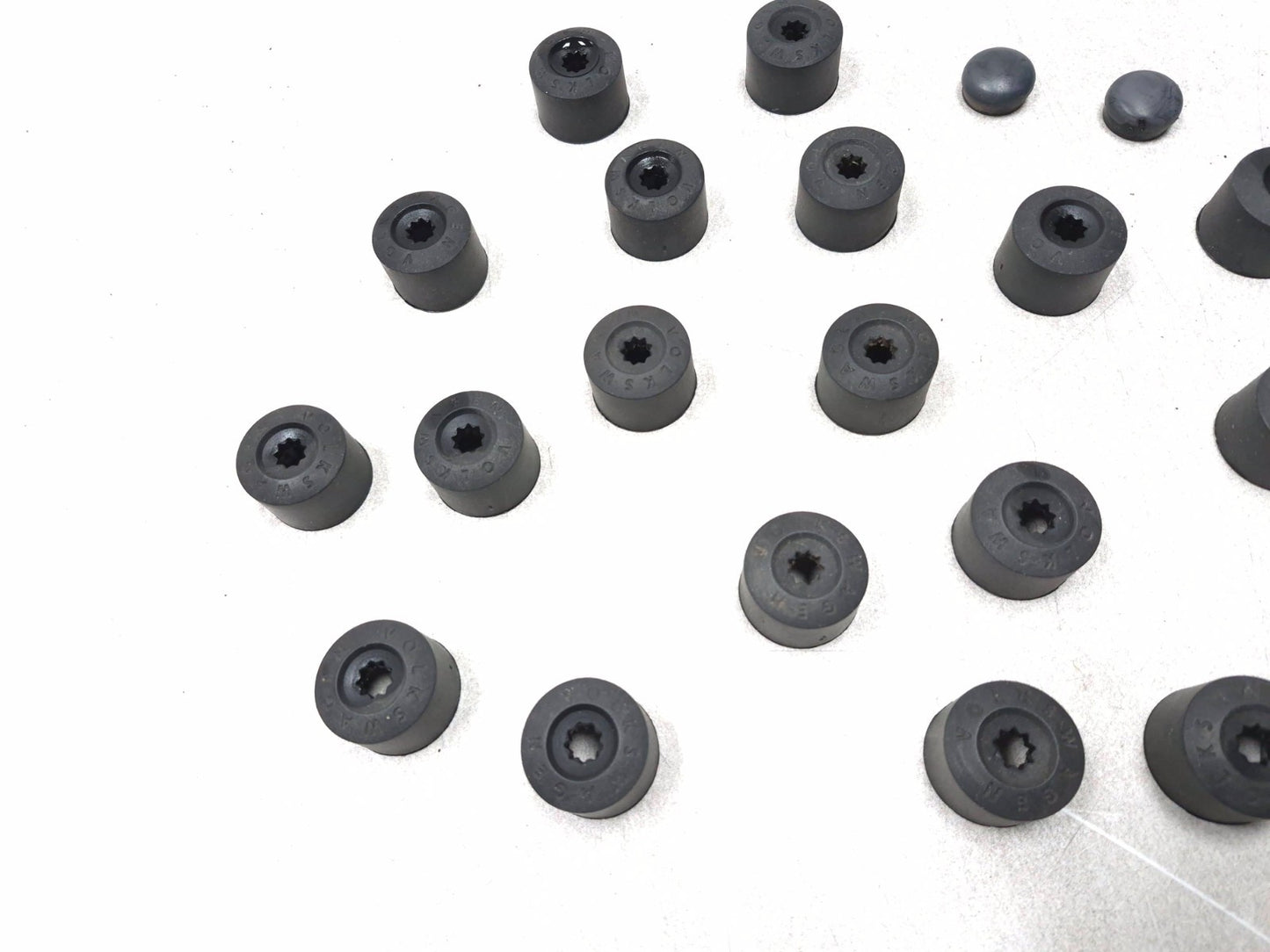2015 Volkswagen Golf Wheel Lug Bolt Cover Cap 20pcs OEM