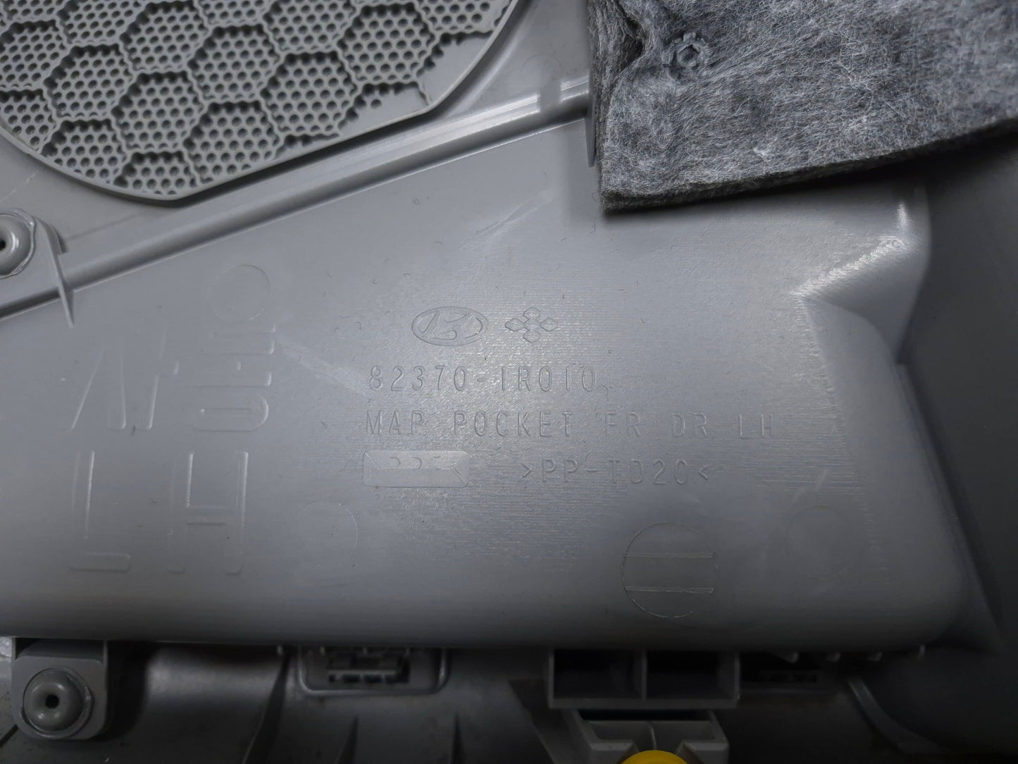 2014 Hyundai Accent Front Left Door Panel Trim OEM