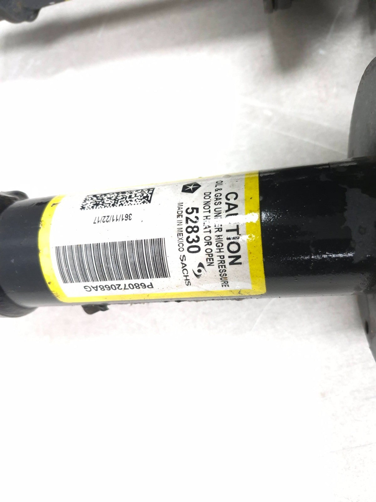 2018 Chrysler 300 AWD Front Shock Strut Absorber Left & Right OEM