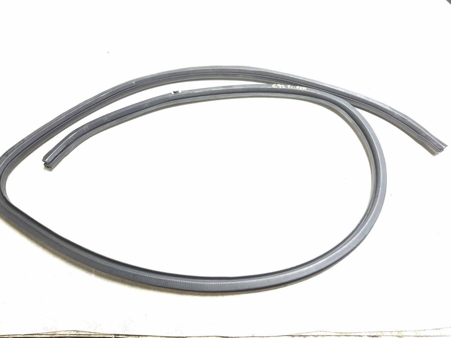 2009 Lexus IS250 Front Door Weatherstrip Seal Left & Right 4pcs OEM