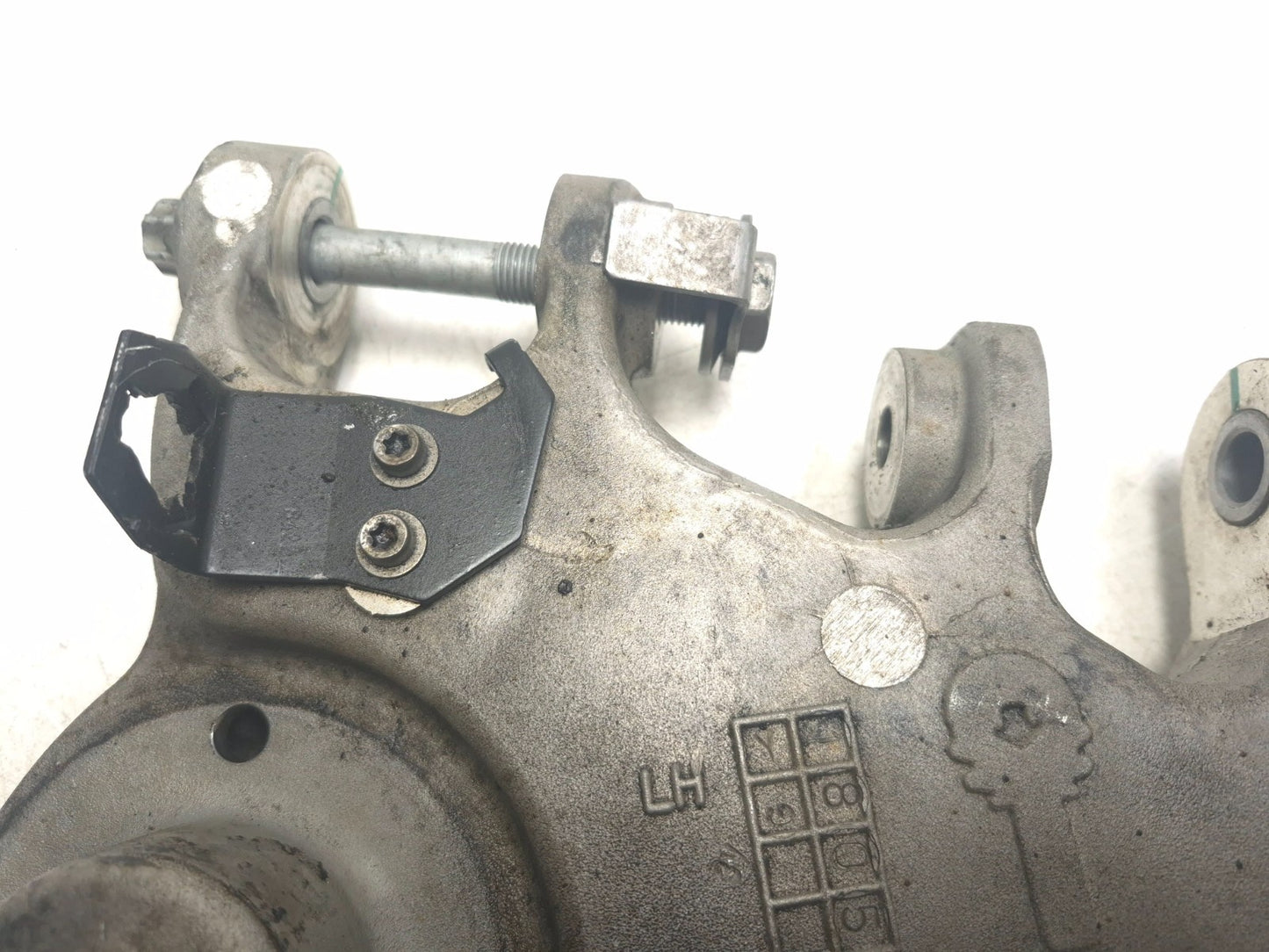 2024 Alfa Romeo Stelvio Control Arm Rear Driver Side Left 2 Pcs OEM