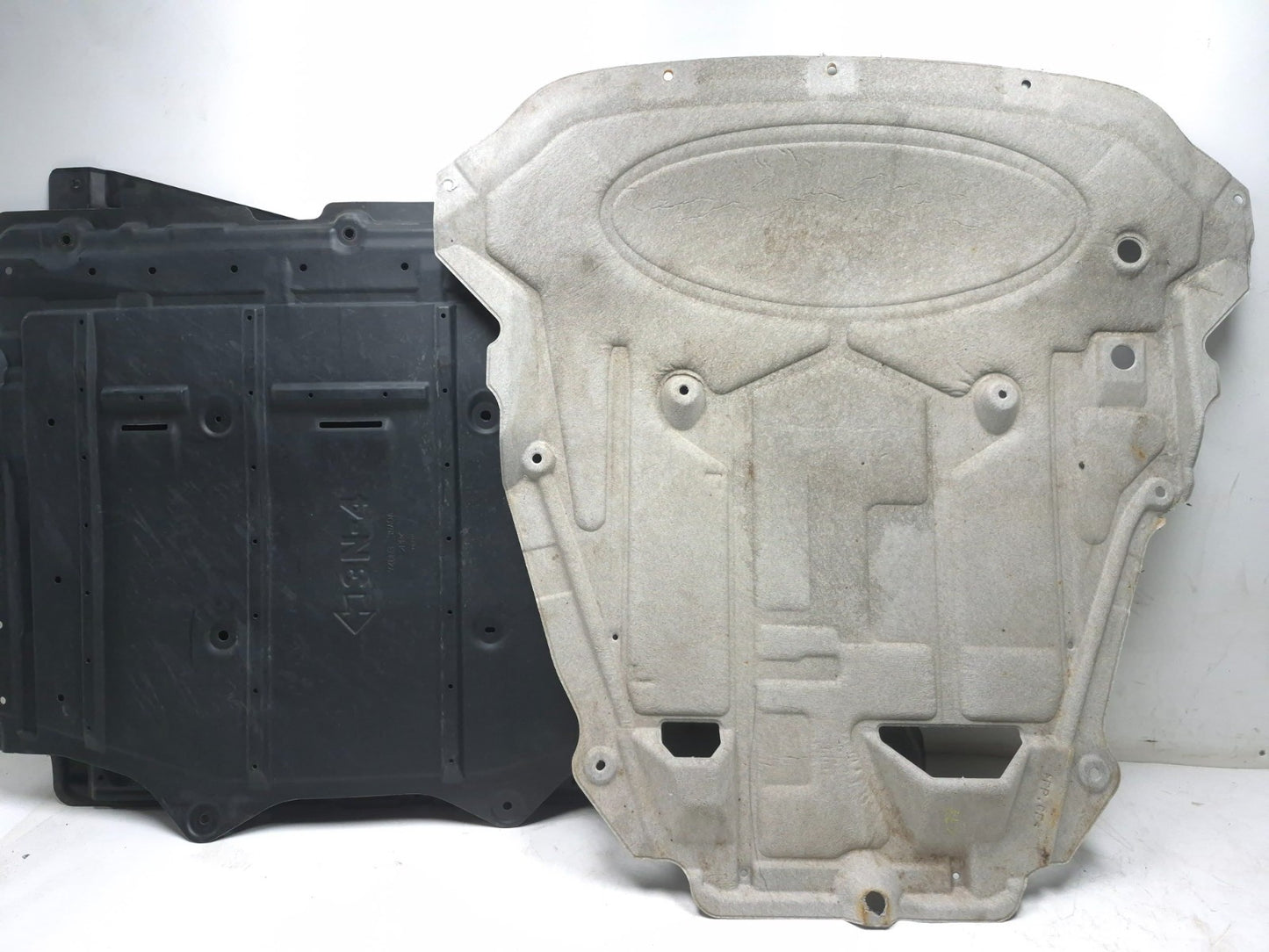 2012 Nissan Leaf Under Engine Battery Cover Plastic Splash Shield 4pcs OEM