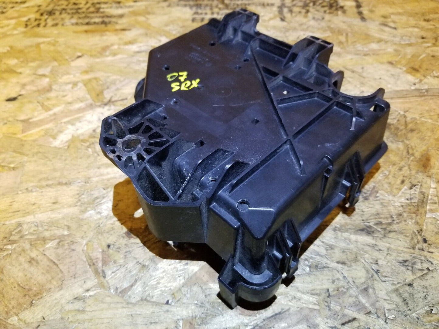 2004 - 2009 Cadillac SRX Junction Fuse Box Bracket Holder OEM
