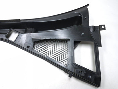 2021 Alfa Romeo Giulia Windshield Cowl Wiper Motor Cover Oem✅