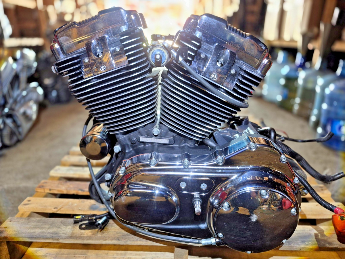 2004-2006 Harley Sportster 1200 Xl1200c Engine Motor Only 6k Miles OEM Evo