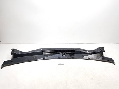 2010 Dodge Caliber Sxt Front Windshield Wiper Cowl Trim OEM