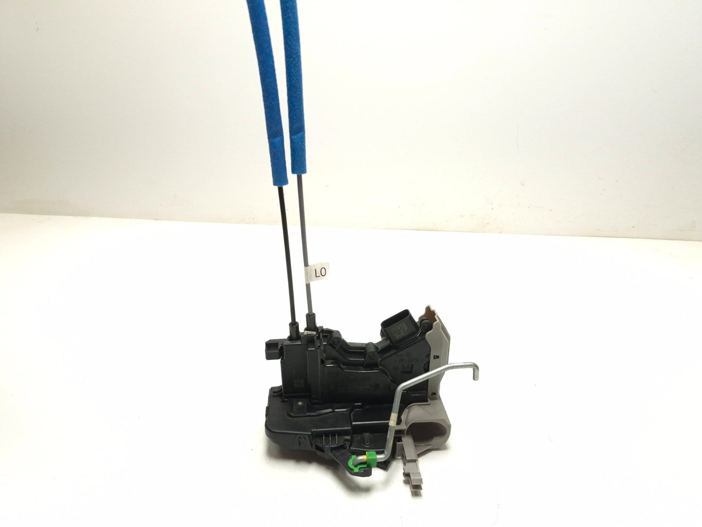 2019 Hyundai Kona Front Door Lock Latch Actuator Left Driver Side OEM