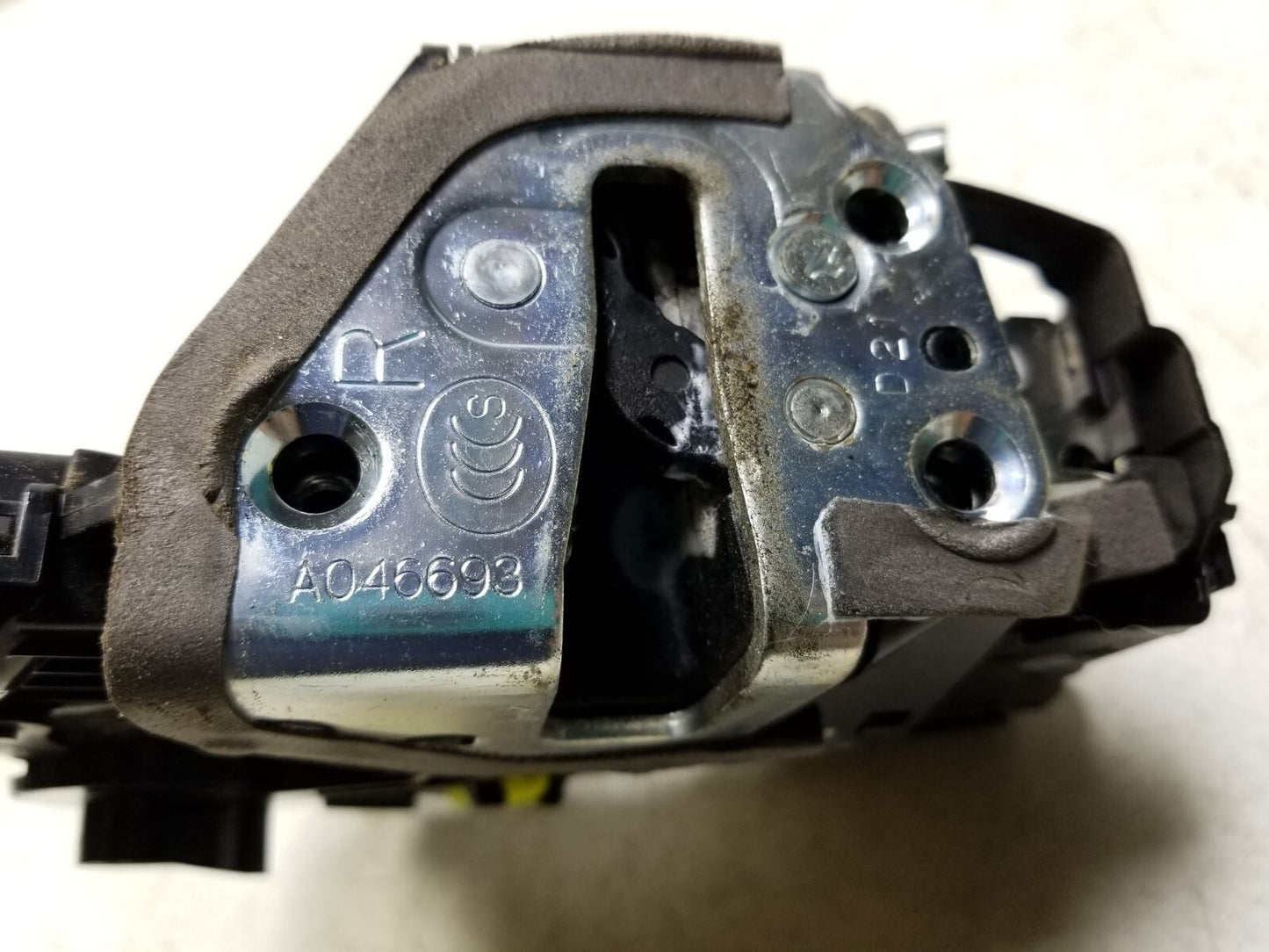 2013 - 2016 Scion Fr-s Door Lock Actuator Front Passenger Side Right OEM