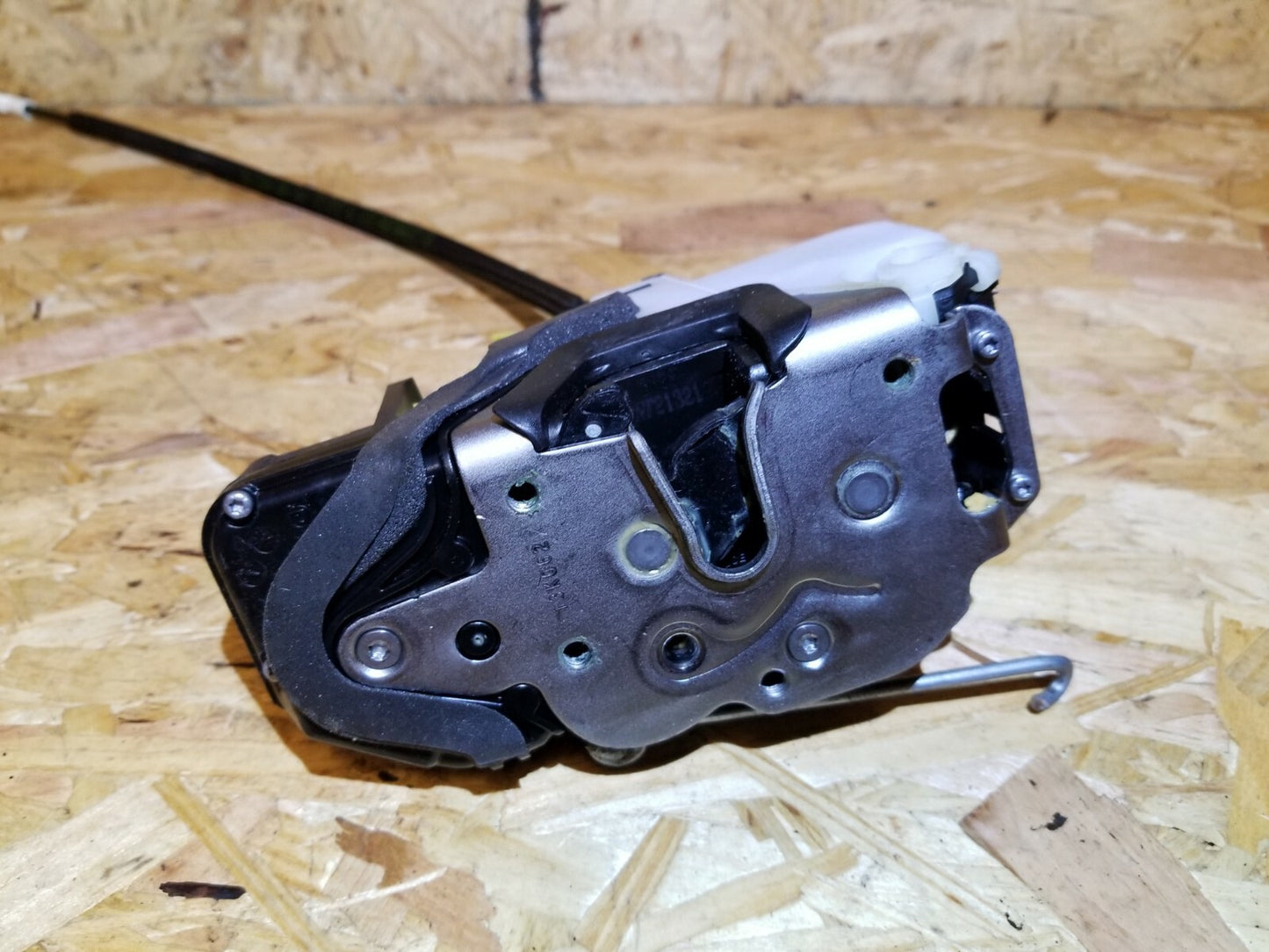 2014 Buick Regal Door Lock Actuator Front Driver Side Left OEM