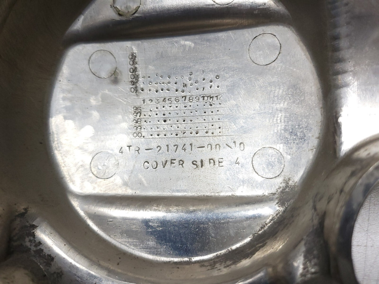 01 - 10 Yamaha V Star 650 Xvs650 Classic Right Engine Cover OEM