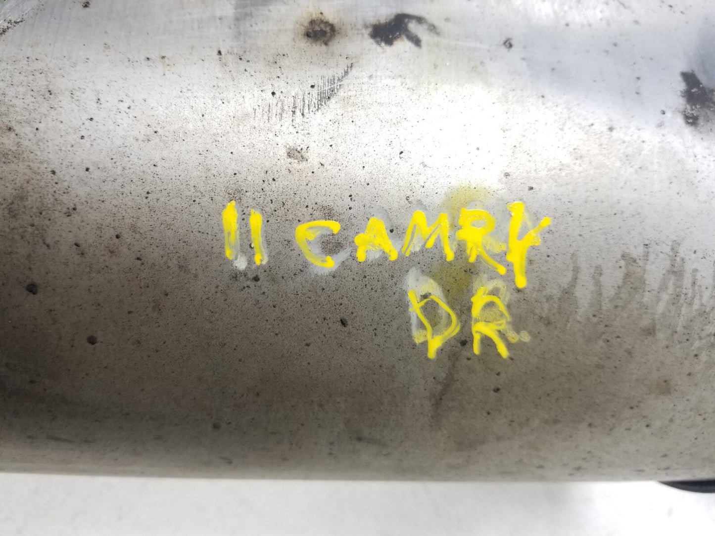 2010 2011 Toyota Camry Muffler Exhaust Left & Right 2.5l OEM