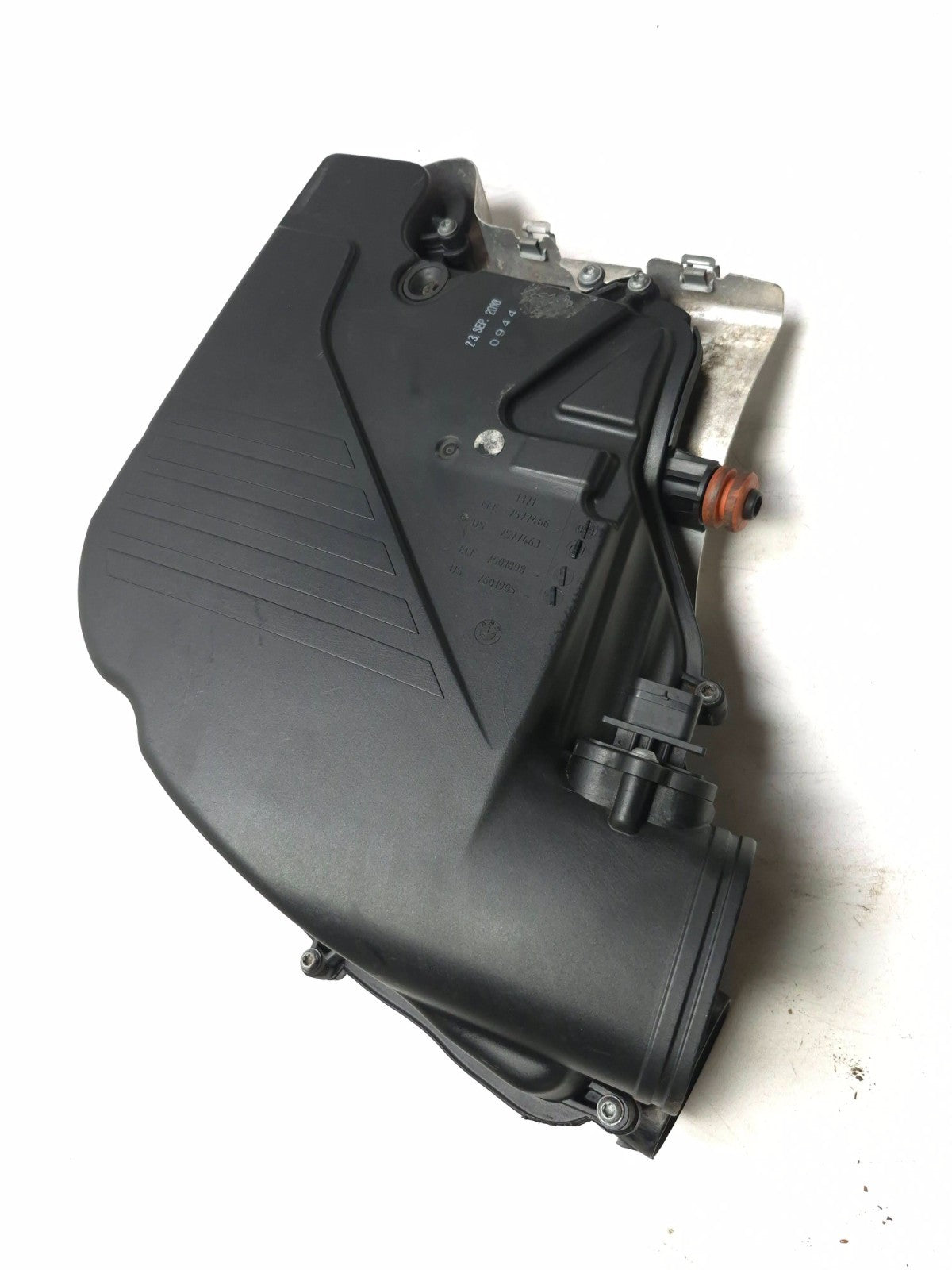 2011 BMW 750li Air Box Cleaner Filter Housing Left & Right OEM