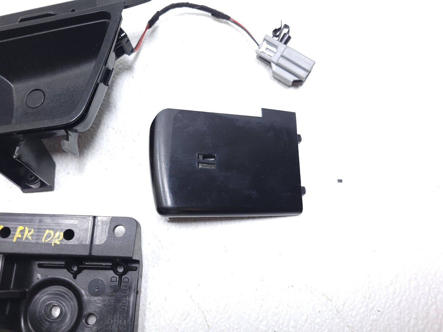 10 11 12 13 Jaguar XJ Front Driver Door Interior Handle W/ Trim OEM