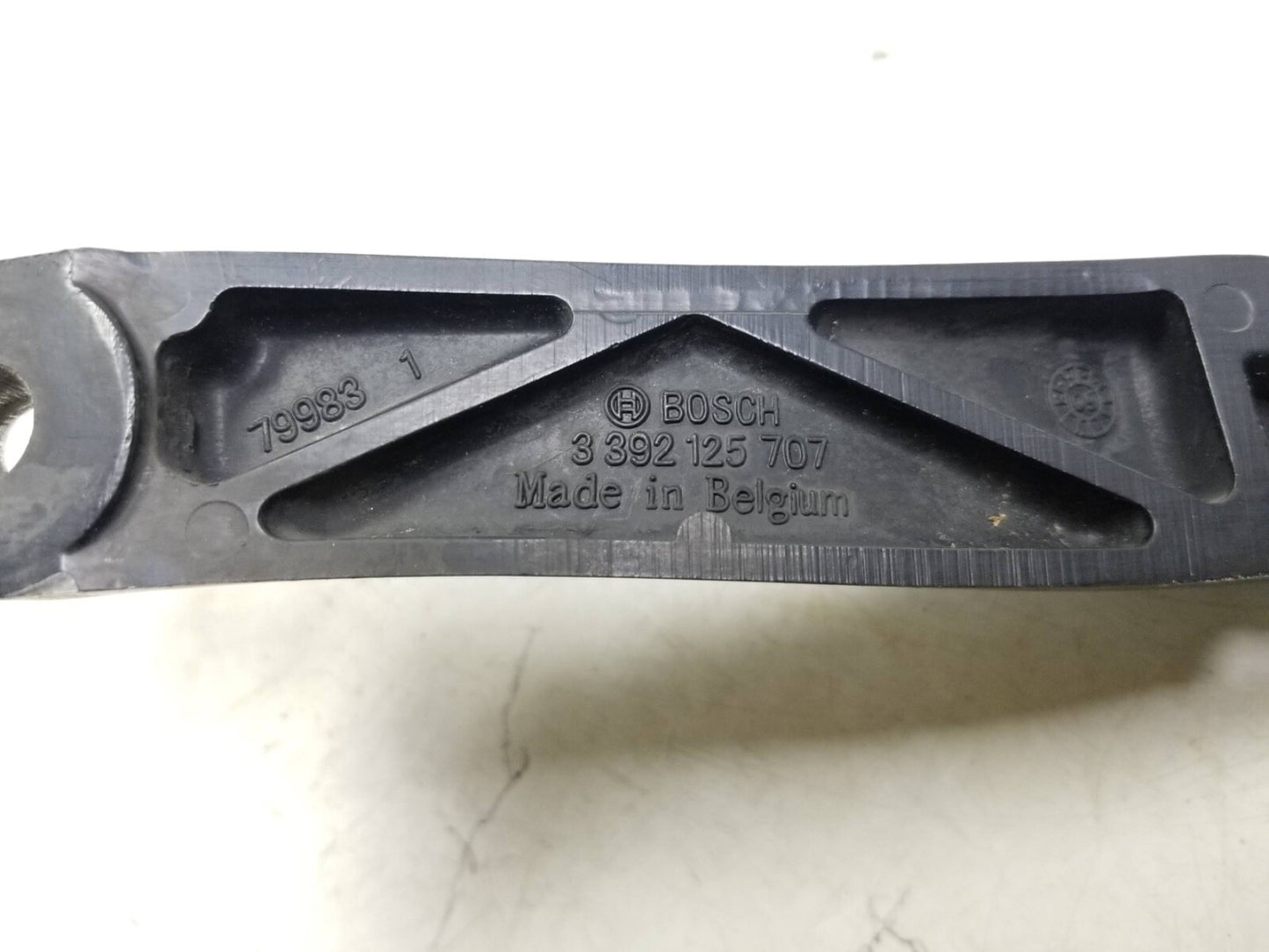 2010 Audi Q5 Windshield Wiper Arm Pair OEM
