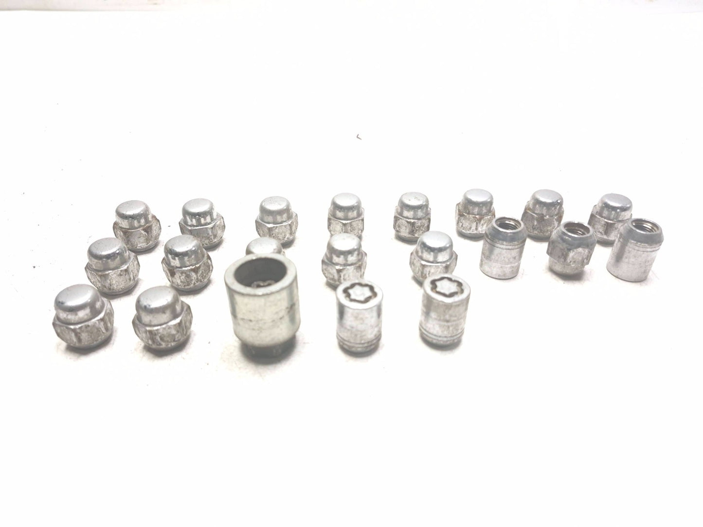 2015 Nissan Juke Wheel Lug Nut OEM