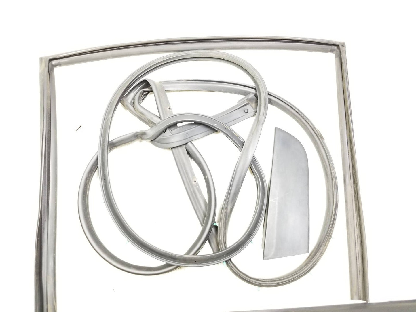 2007 - 2012 Nissan Sentra Door Weatherstrip Seal & Belt Rear Driver Side Lh OEM