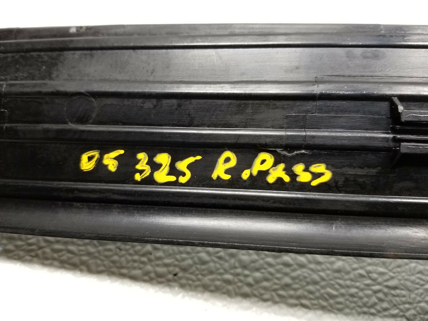 01 02 03 04 05 BMW E46 Sdn Rear Door Sill Plate Cover Trim Left & Right 2pcs OEM