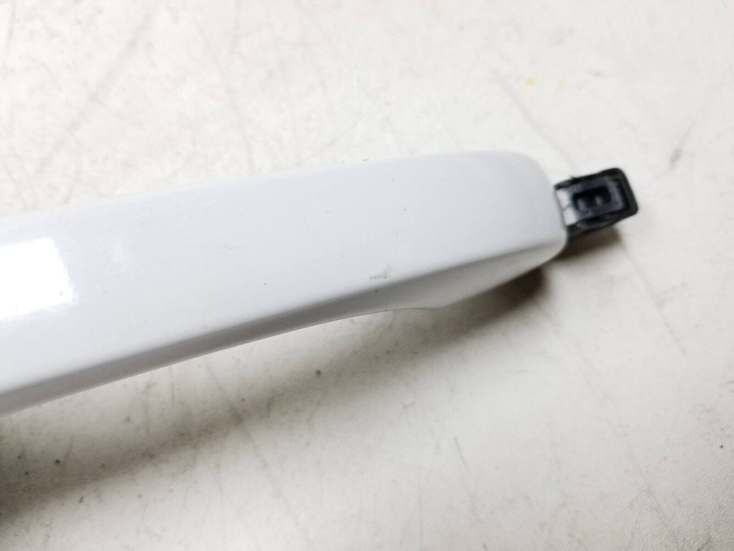 2011-2014 Chrysler 200 Sedan Exterior Door Handle Front Passenger Side Right OEM