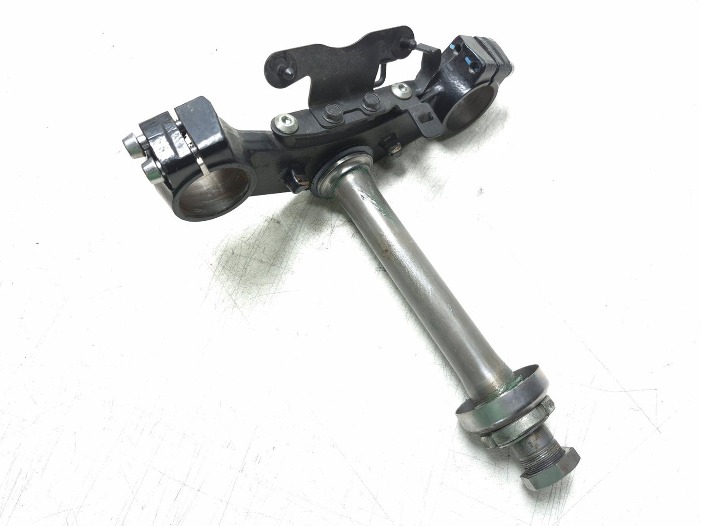 2019 Kawasaki Z400 Er400d Front Fork Lower Triple Tree OEM