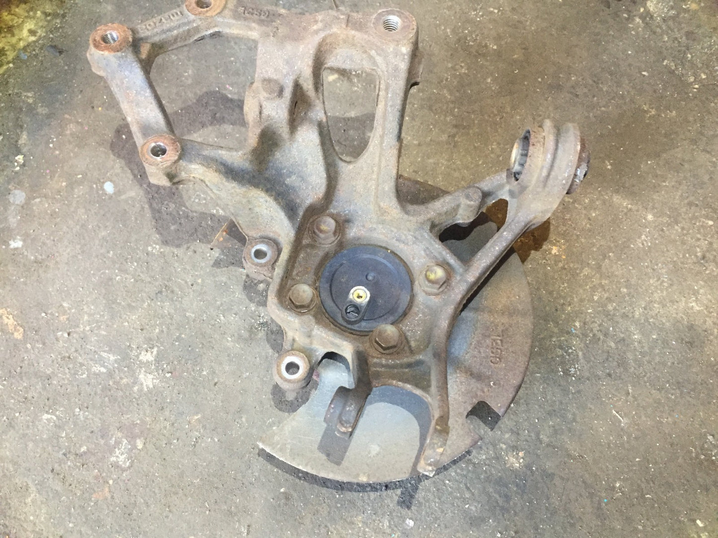 2012 Mazdz 6 Rear Spindle Knuckle Wheel Hub Left Driver Side OEM