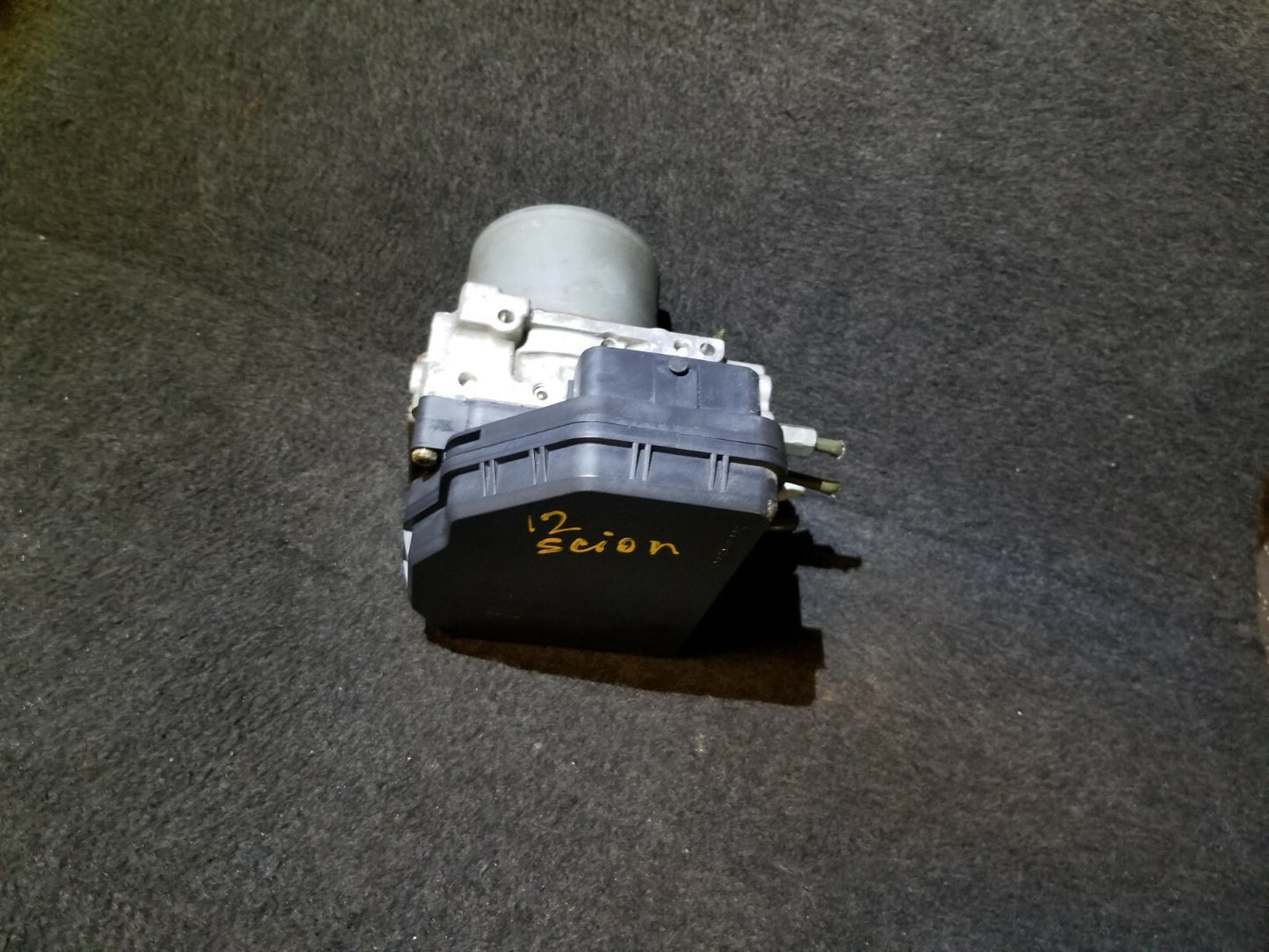 2013 Scion Tc ABS Brake Pump Module OEM
